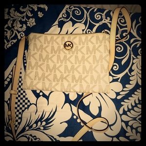 Michael Kors crossbody
